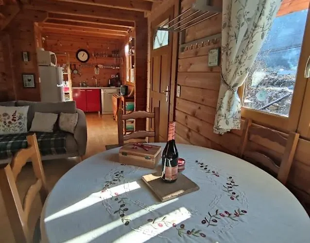 Le Gentiane Шале *